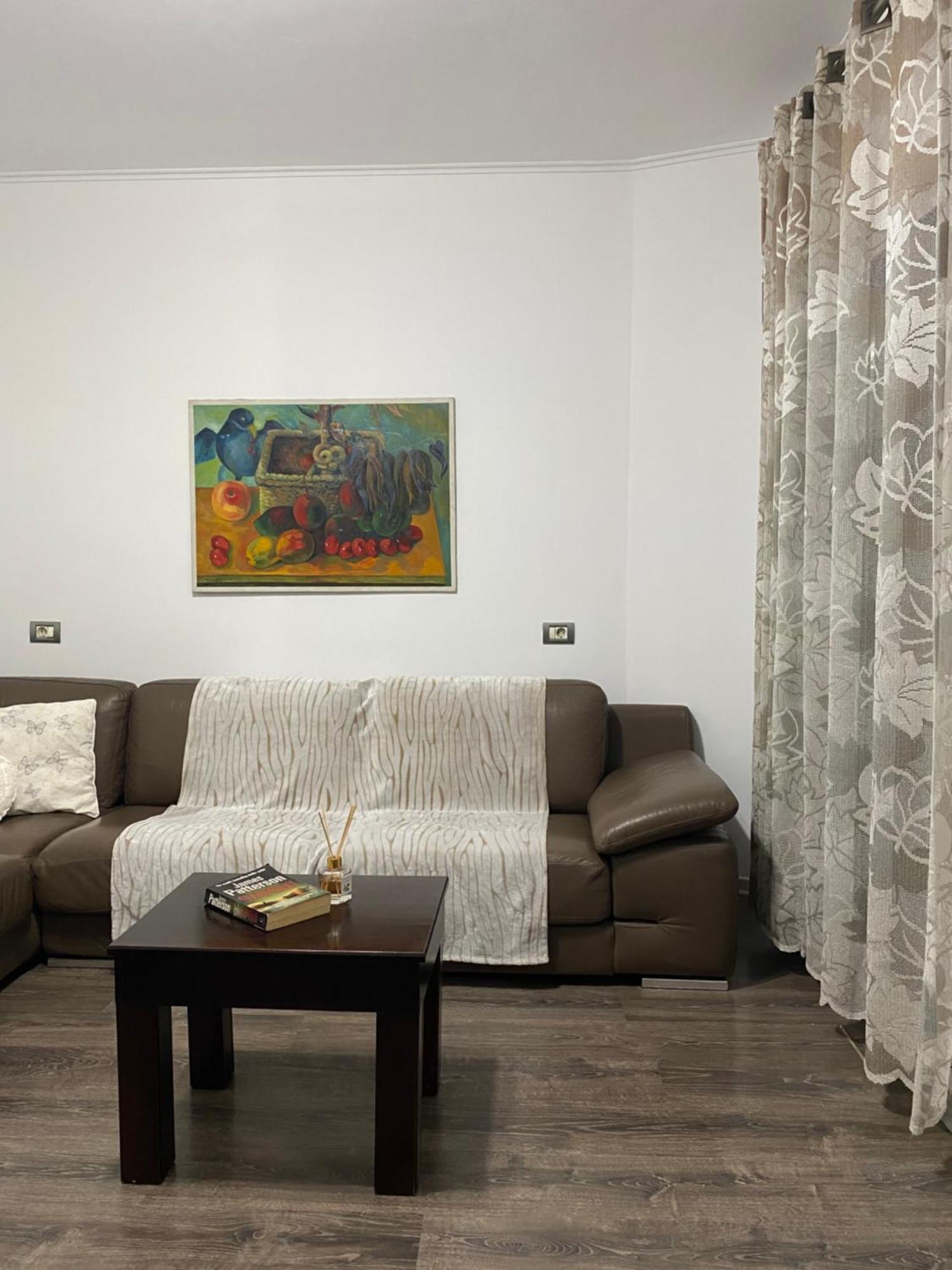 Main Apartamento Tirana